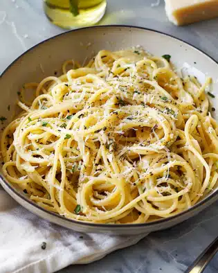 Pasta With Garlic Butter Sauce