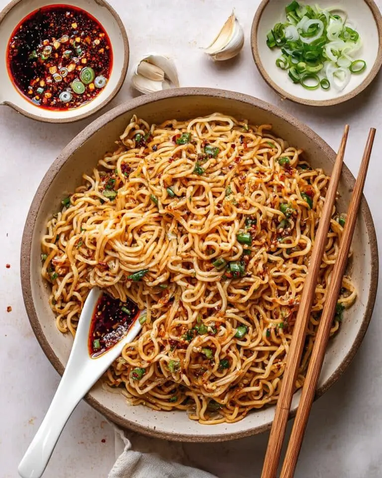 Easy Garlic Chili Oil Ramen Noodles Recipe