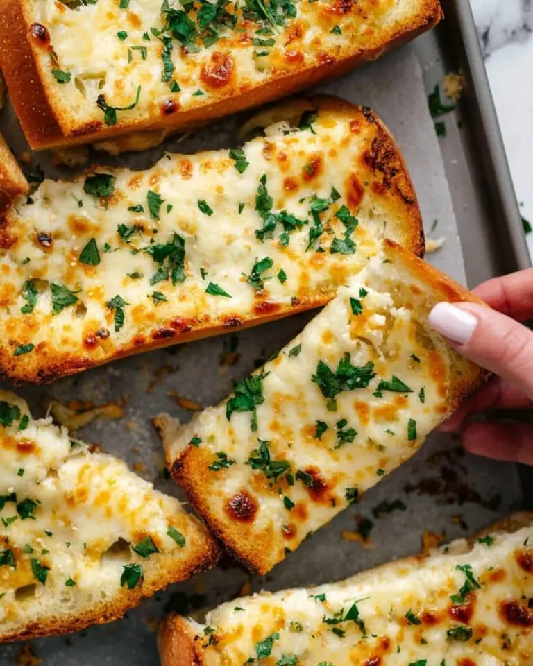 Easy Cheesy Garlic Bread Recipe