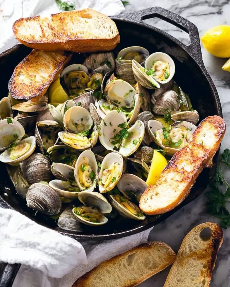 Buttery Garlic Steamed Clams Recipe