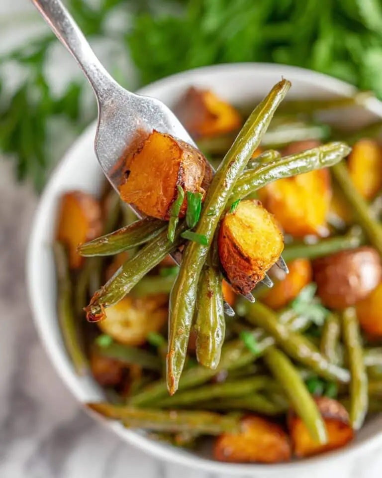 Roasted Potatoes and Green Beans with Garlic and Paprika Recipe
