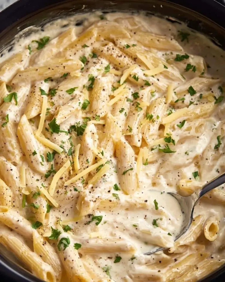 The BEST Crockpot Chicken Alfredo Recipe