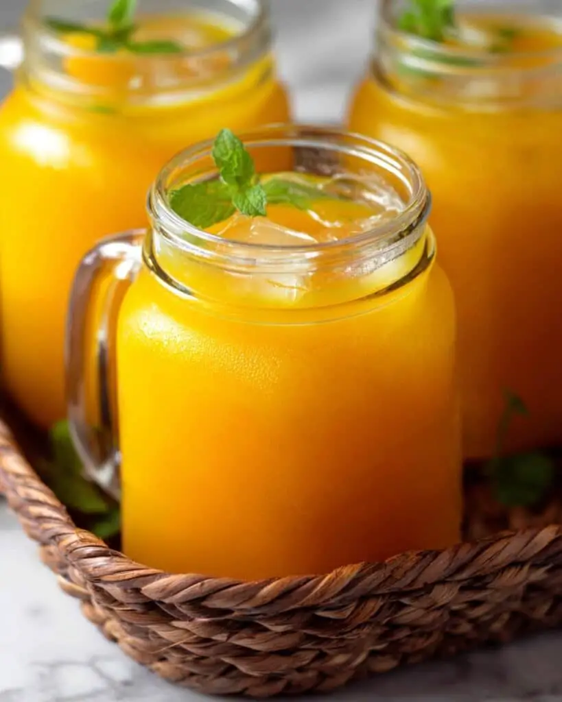 Refreshing Homemade Mango Lemonade Recipe